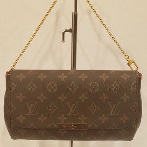 Gently Used  LV Favorite MM Crossbody Bag!!!!